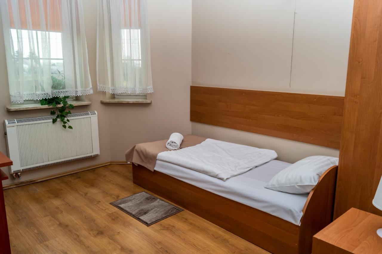 Dworek Zacisze Wrzesnia Luaran gambar